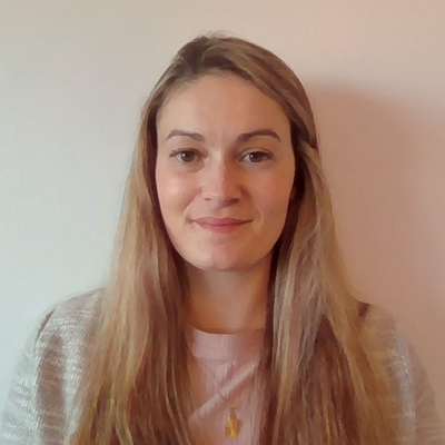 Julia, a Therapy Assistant at Onyx Therapy and qualified Speech and Language Therapist.